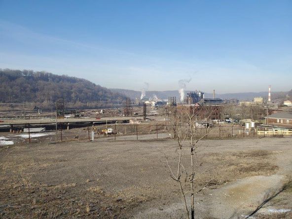100 Pennsylvania Ave, Weirton, WV 26062